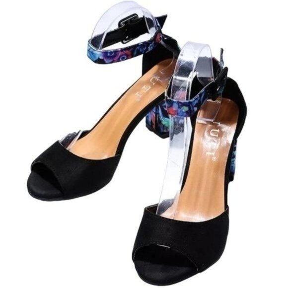 Black Floral Ankle-Strap Block Heel Sandal - Picture 2 of 5